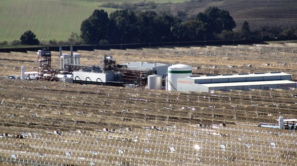 Abengoa Solar Begins Operation of 50-MW Parabolic Trough Plant