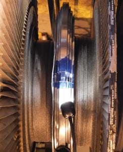 520004dde8e73-030112_SR_RegionalServ_Fig1
