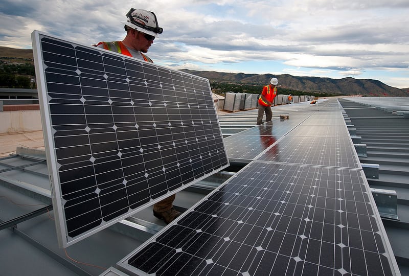 Senate Bills Kick Up New Efforts to Establish Federal Renewable Mandate