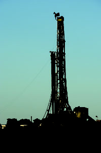 Fig2-Barnett-Shale-Drilling-rig-oil-and-gas