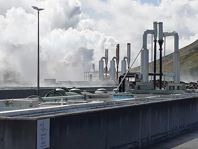 Fig2-Svartsengi-geothermal-power-DProctor_c